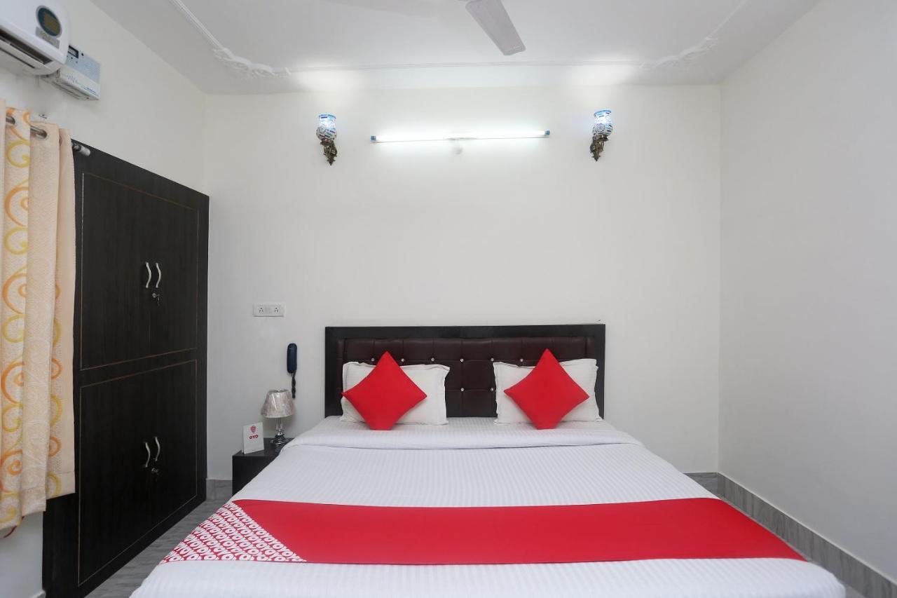 OYO 18301 Hotel A-one Alwar Exterior foto